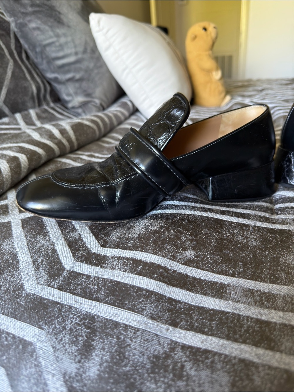 Authentic Chloe Black Leather Croc-Embossed Loafers for woman - Picture 5 of 11